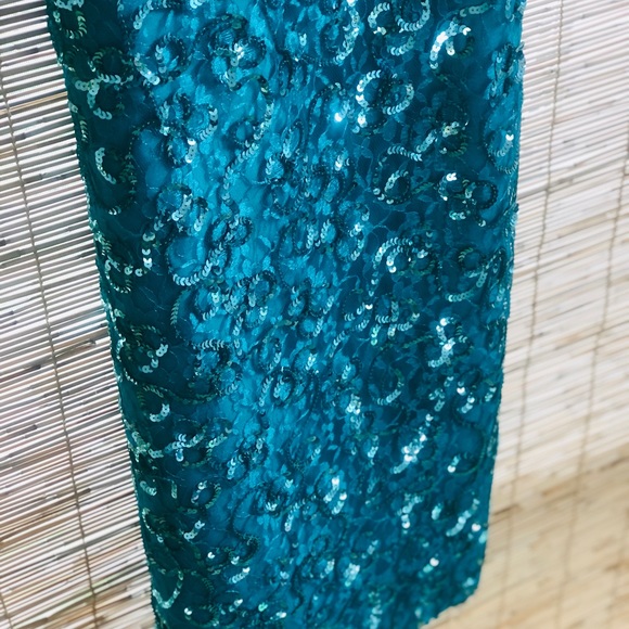 Mike Benet Formal Gown - Picture 5 of 11